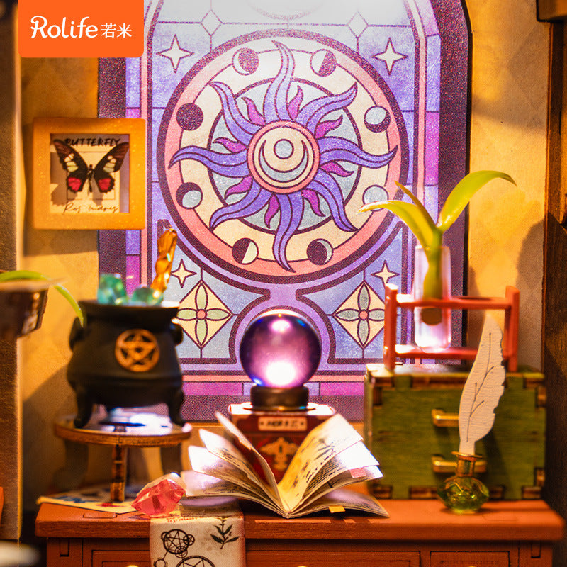 Robotime Rolife The Magic Study Maison miniature à faire soi-même avec de nombreux carnets de notes magiques Décoration de maison de poupée Puzzle en bois 3D