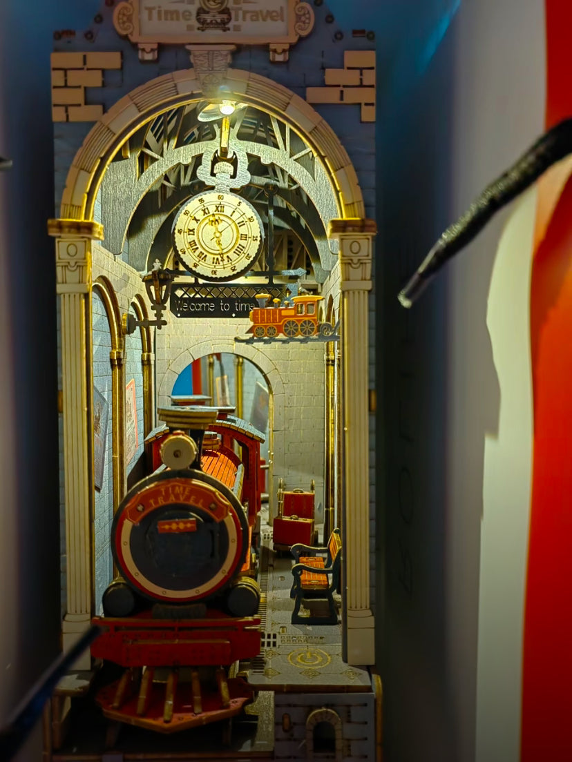 Serre-livres miniatures en bois Robotime Rolife DIY TGB04 Puzzle 3D en bois pour coin livre de voyage dans le temps