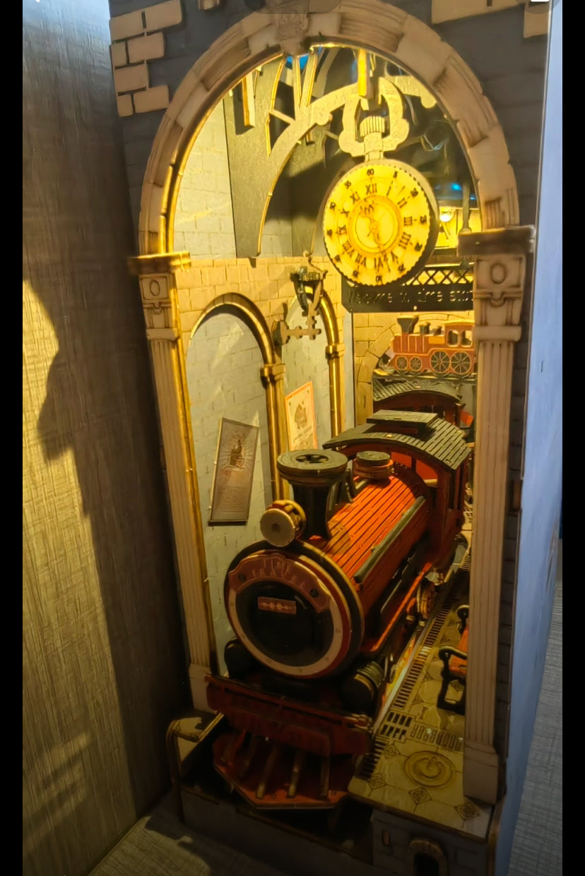 Serre-livres miniatures en bois Robotime Rolife DIY TGB04 Puzzle 3D en bois pour coin livre de voyage dans le temps