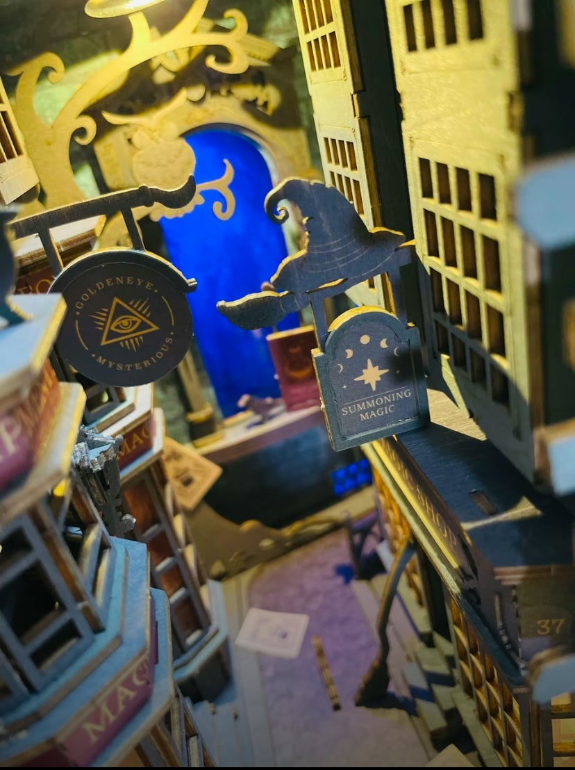 Robotime Rolife Jouets en gros Puzzles en bois 3D TGB03 Magic House Book Nook Kit de maison miniature à monter soi-même