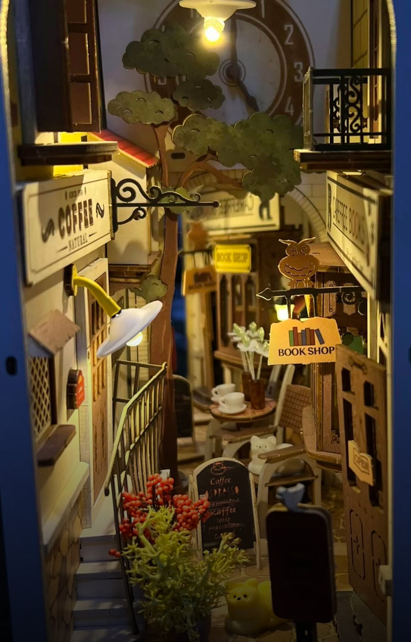 Juguetes para armar Robotime Rolife, rompecabezas de madera en 3D TGB02 Sunshine Town Book Nook, casa en miniatura para armar