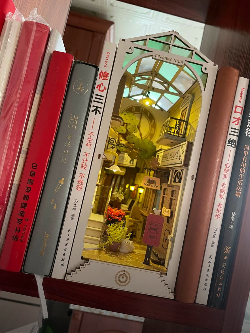 Juguetes para armar Robotime Rolife, rompecabezas de madera en 3D TGB02 Sunshine Town Book Nook, casa en miniatura para armar