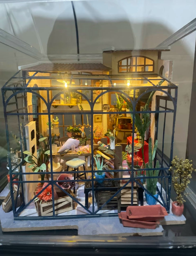 Rompecabezas de madera 3D de Robotime Rolife DG145 Kit de modelo de floristería de Emily Casa de muñecas en miniatura para hacer uno mismo 