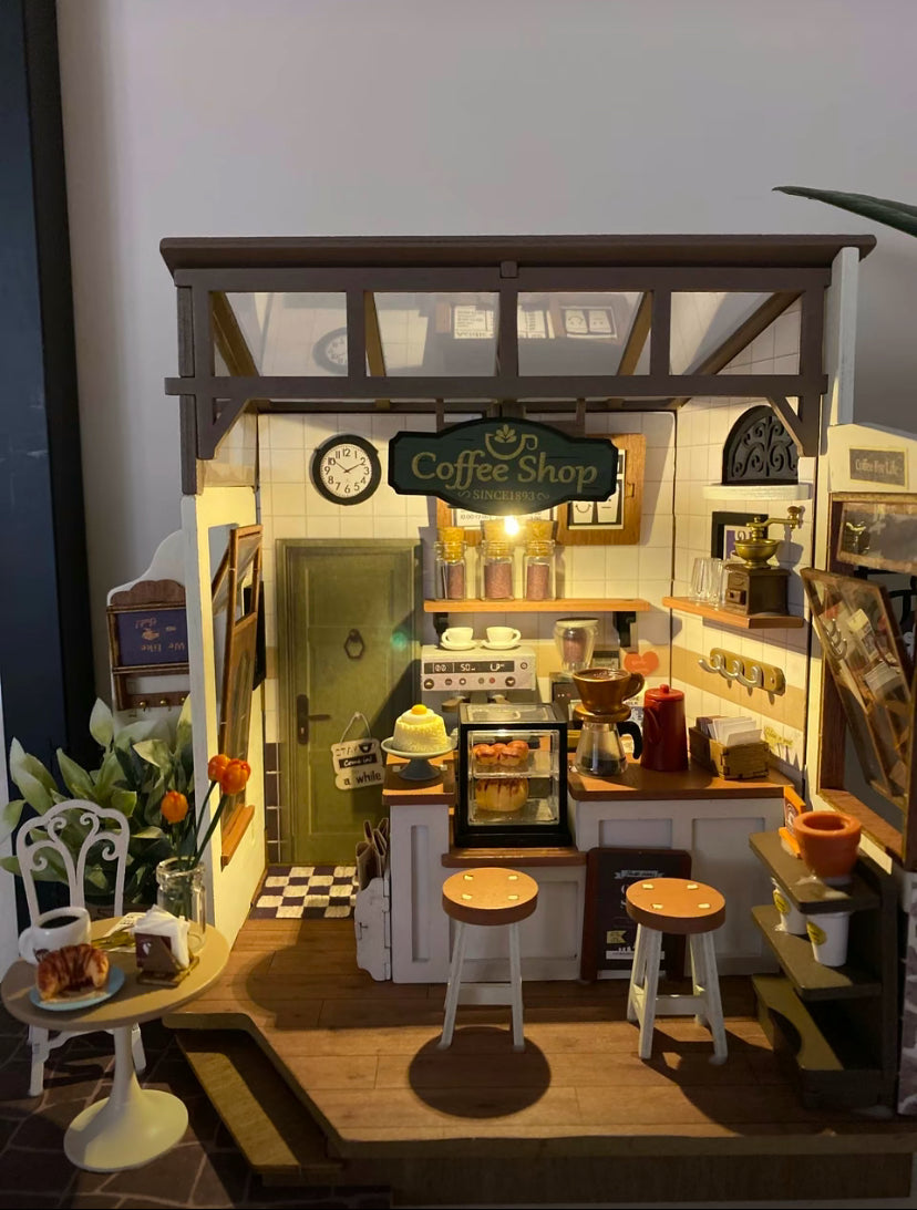 Robotime Rolife No.17 Café Kit de maison miniature pour enfants et adultes Maison de poupée 3D en bois à monter soi-même Jouets de construction Décoration de la maison